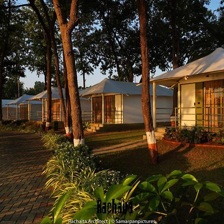 White Feather Resort Kauncha Silvassa Extérieur photo