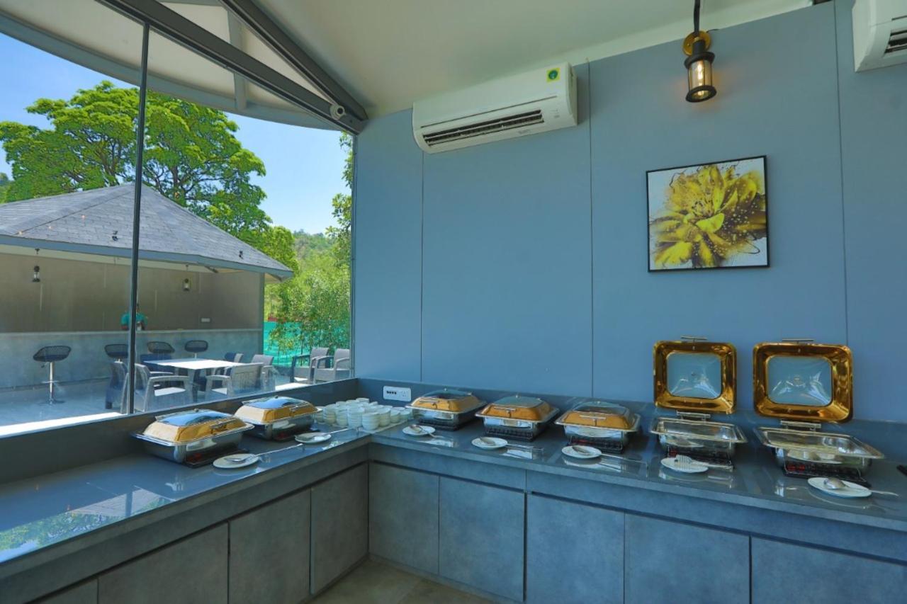 White Feather Resort Kauncha Silvassa Extérieur photo