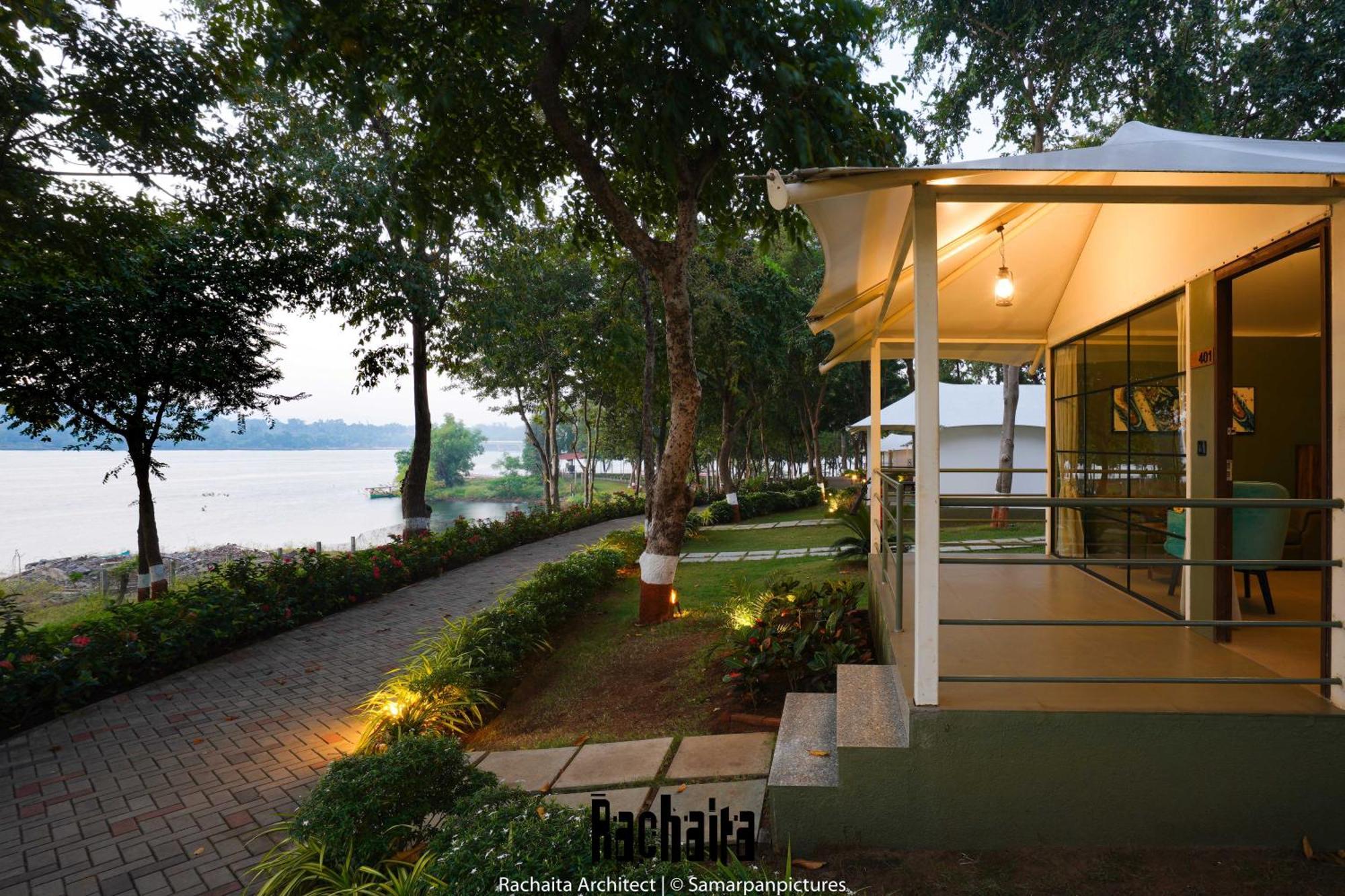 White Feather Resort Kauncha Silvassa Extérieur photo