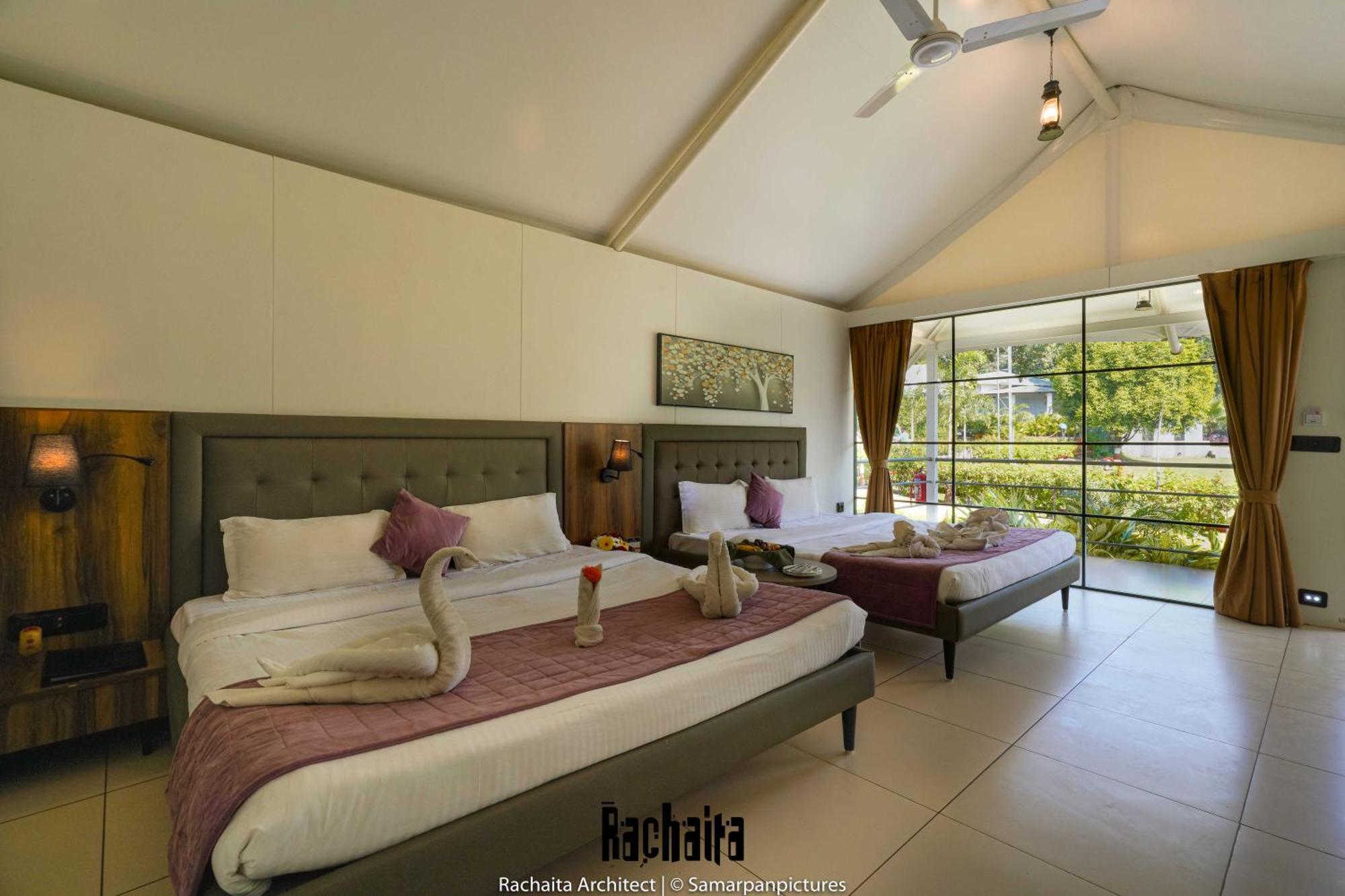 White Feather Resort Kauncha Silvassa Extérieur photo