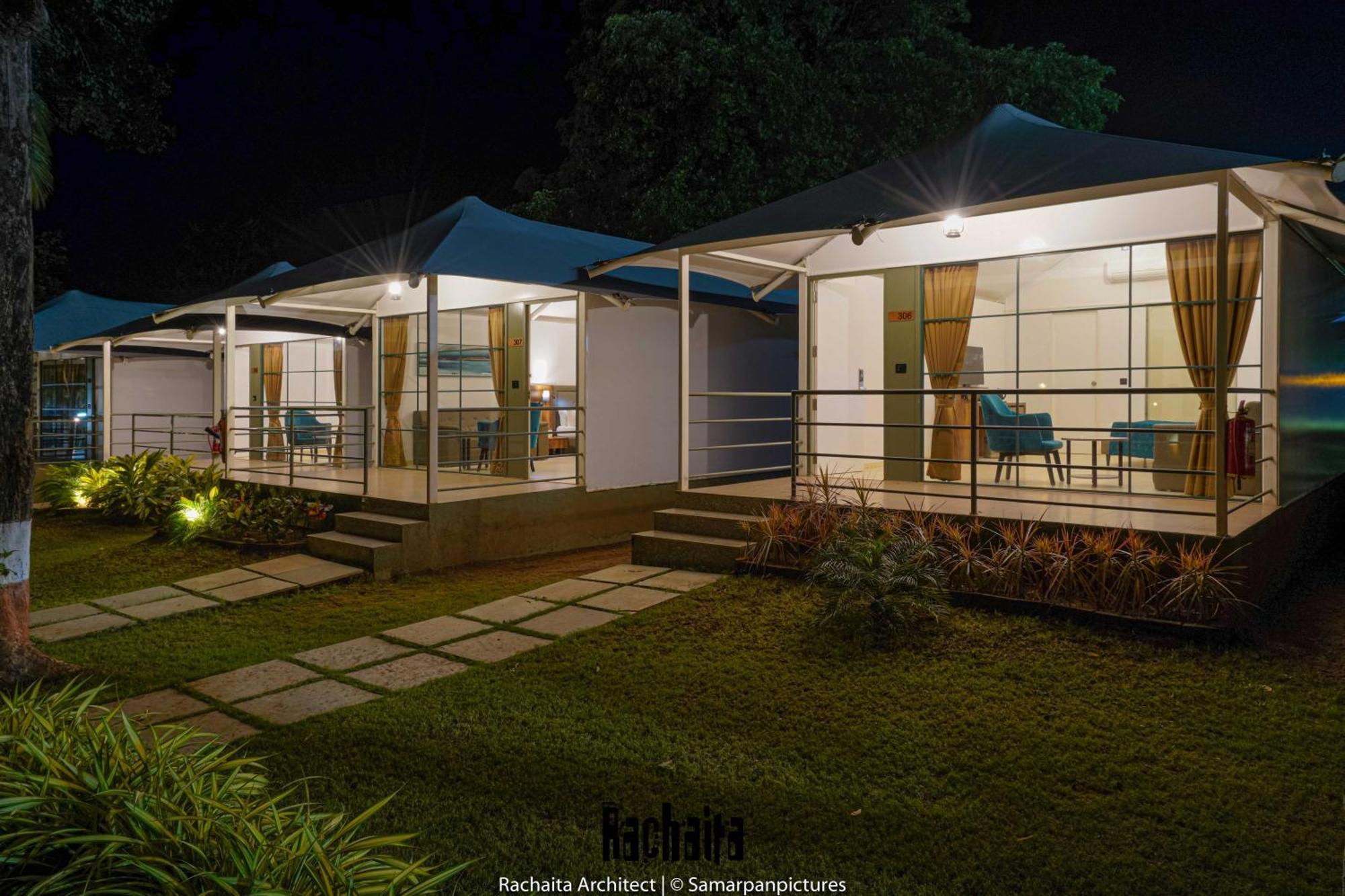 White Feather Resort Kauncha Silvassa Extérieur photo