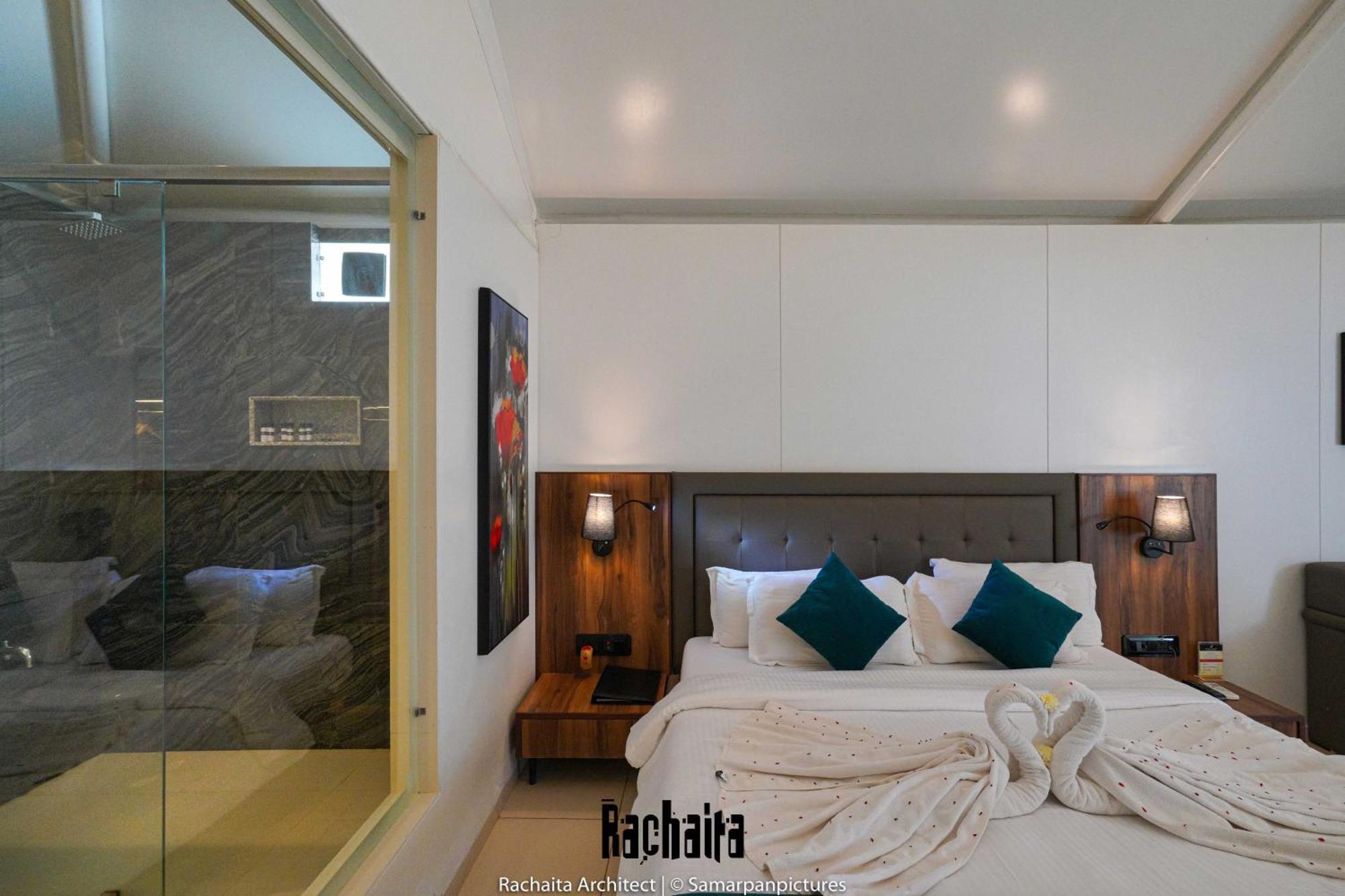 White Feather Resort Kauncha Silvassa Extérieur photo